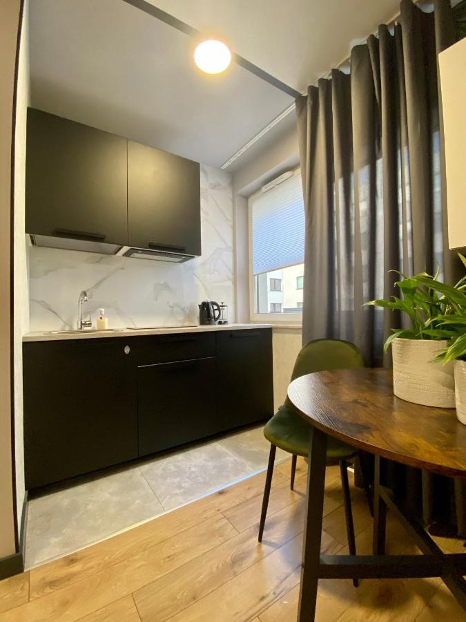 Enes Apartments Legnicka Street B ヴロツワフ エクステリア 写真