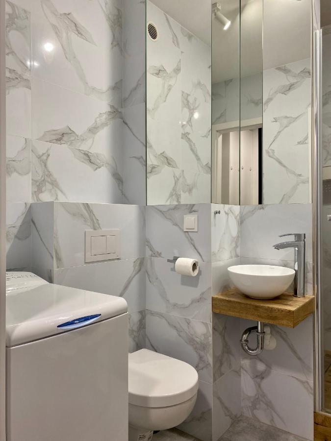 Enes Apartments Legnicka Street B ヴロツワフ エクステリア 写真